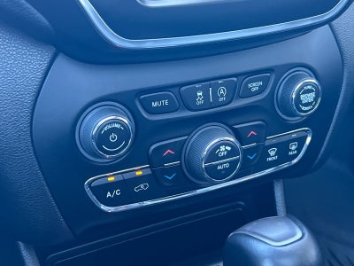 2022 Jeep Cherokee Latitude Lux