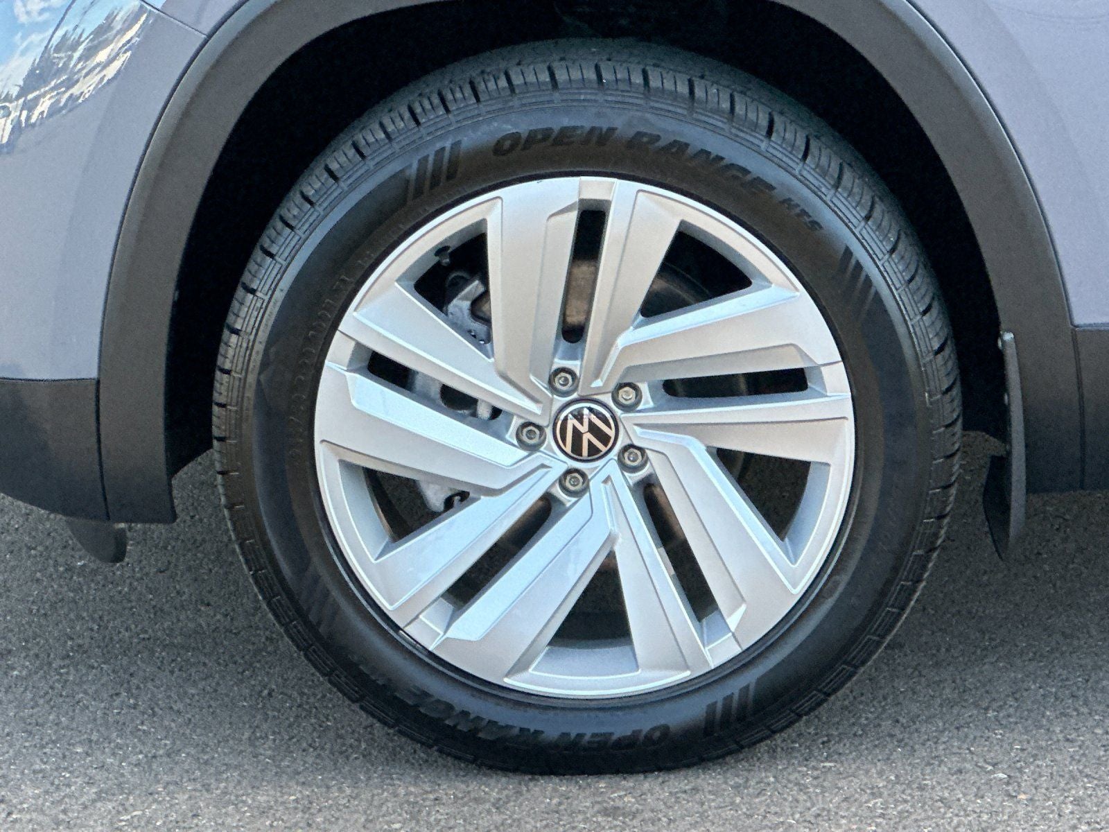 2021 Volkswagen Atlas Cross Sport 2.0T SE w/Technology