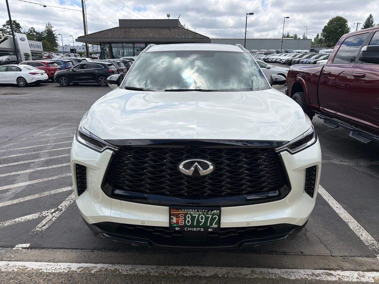 2025 INFINITI QX60 LUXE