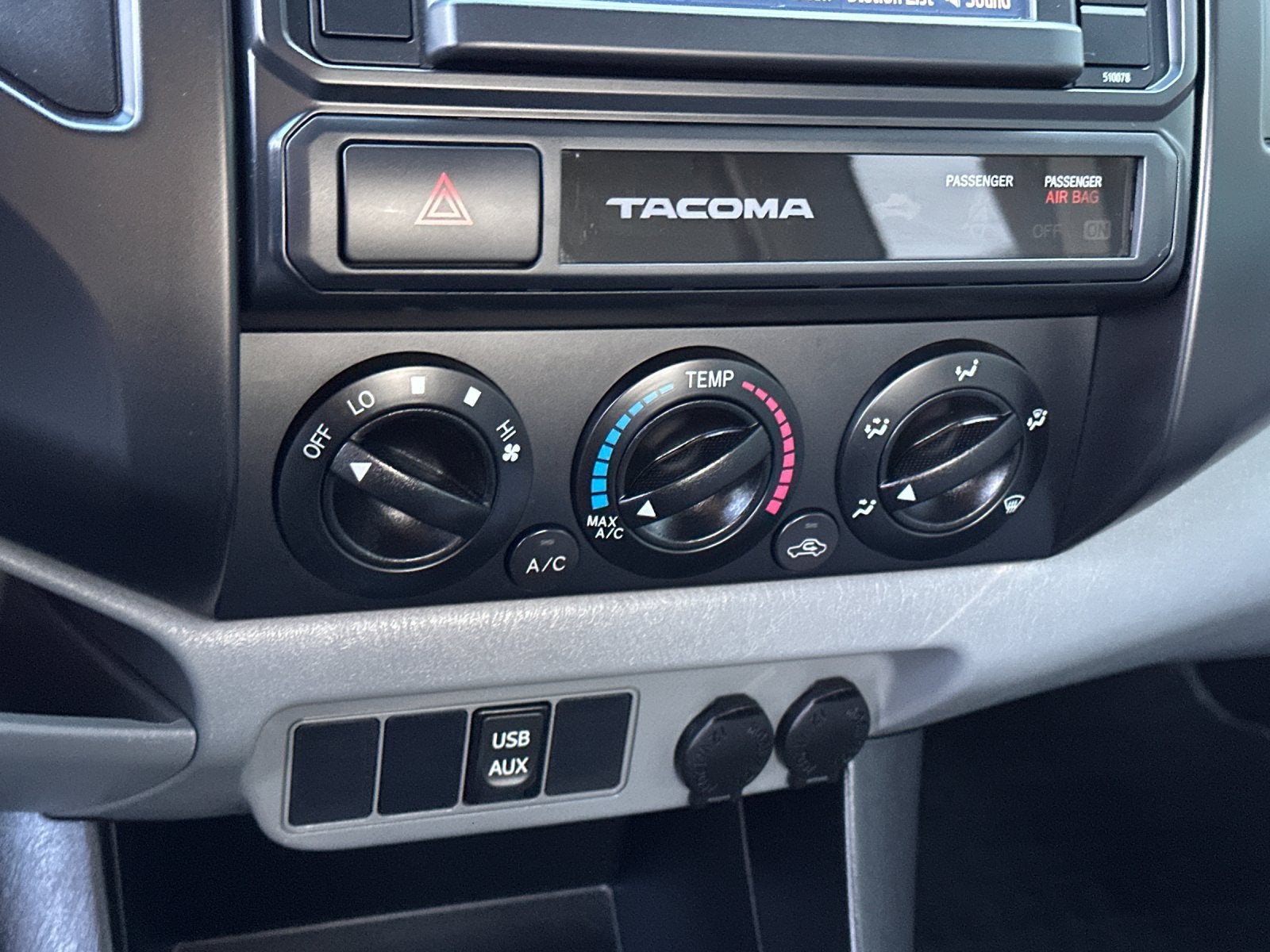 2015 Toyota Tacoma 2WD Access Cab I4 AT (Natl)