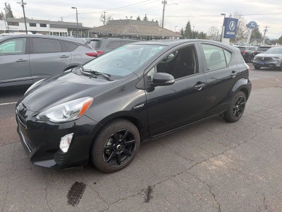 2016 Toyota Prius c Two