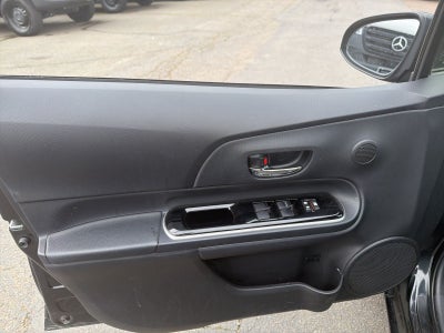 2016 Toyota Prius c Two