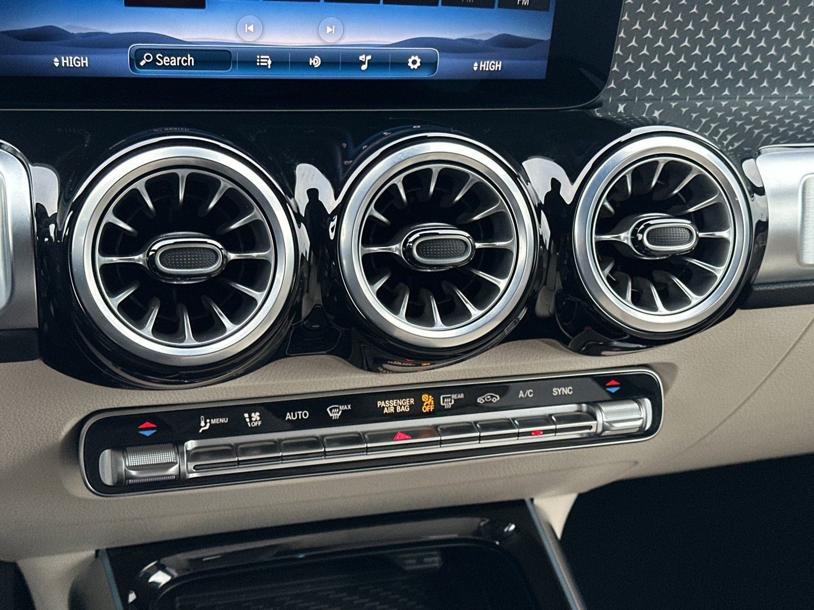 2025 Mercedes-Benz GLB GLB 250