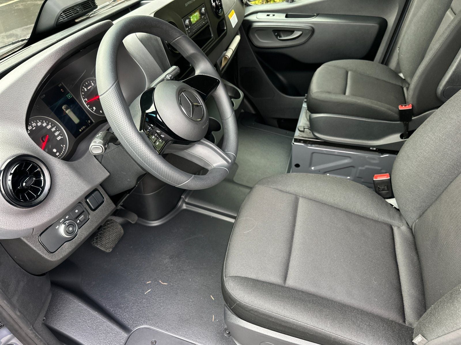 2025 Mercedes-Benz Sprinter 2500 Cargo 144 WB