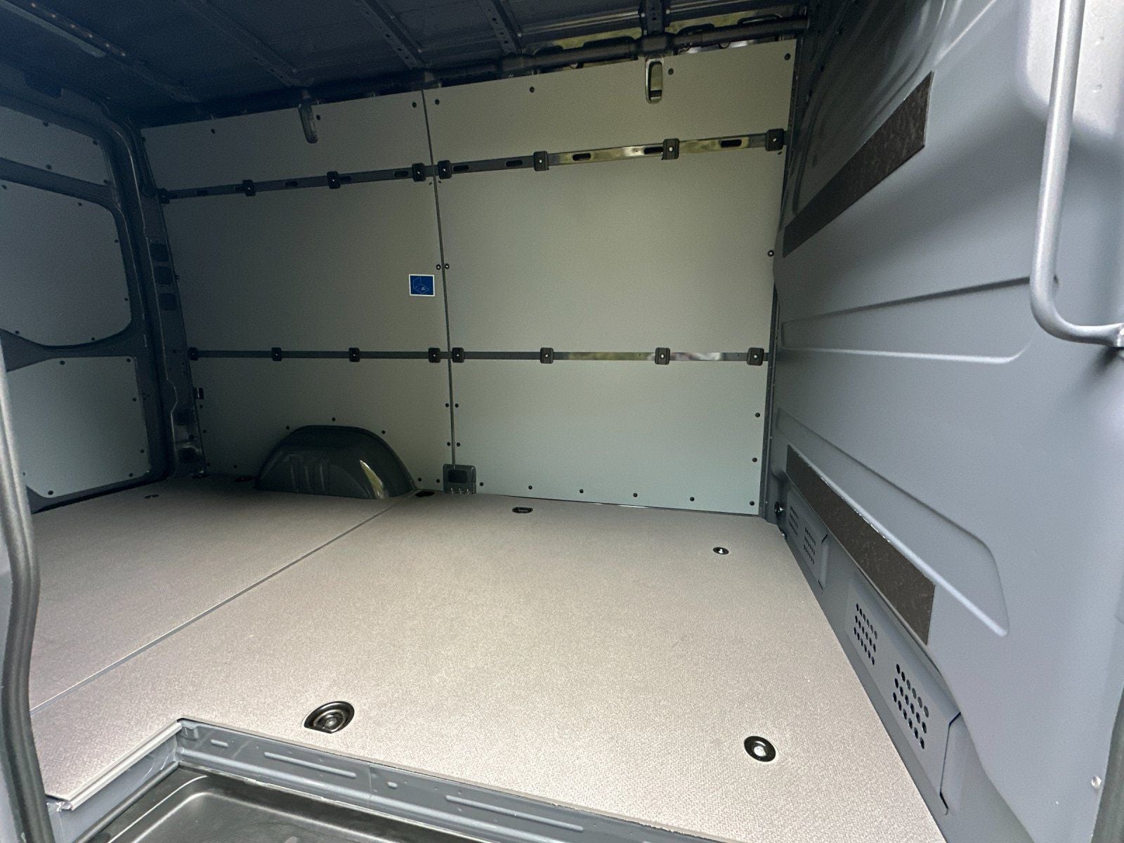 2025 Mercedes-Benz Sprinter 2500 Cargo 144 WB