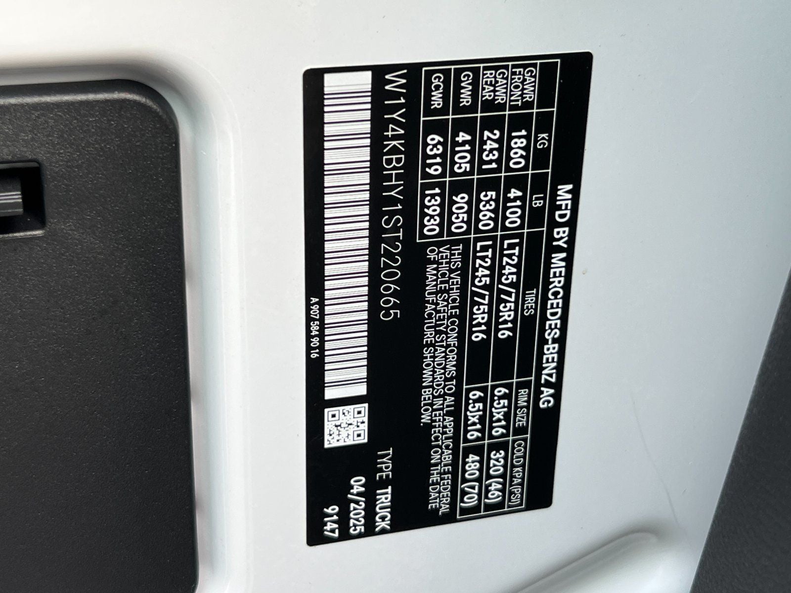 2025 Mercedes-Benz Sprinter 2500 Cargo 144 WB High Roof