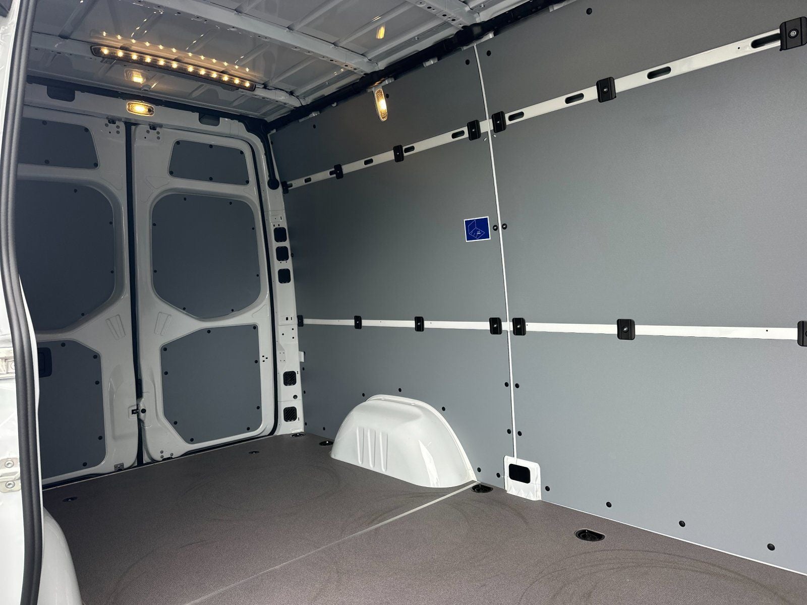 2025 Mercedes-Benz Sprinter 2500 Cargo 144 WB