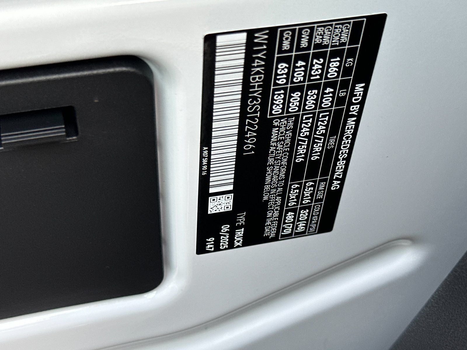 2025 Mercedes-Benz Sprinter 2500 Cargo 144 WB