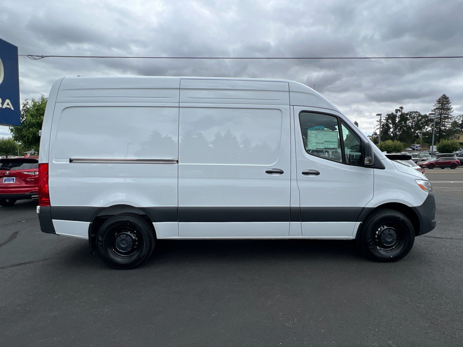 2025 Mercedes-Benz Sprinter 2500 Cargo 144 WB