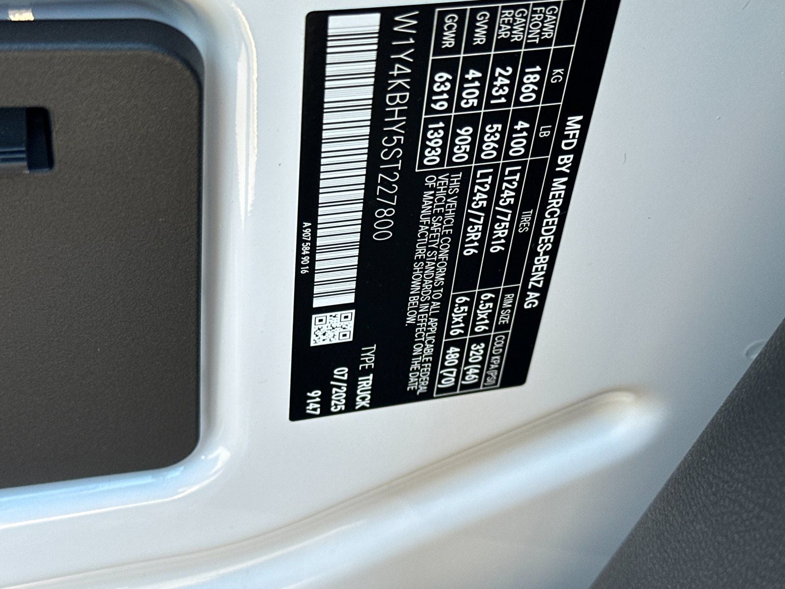 2025 Mercedes-Benz Sprinter 2500 Cargo 144 WB