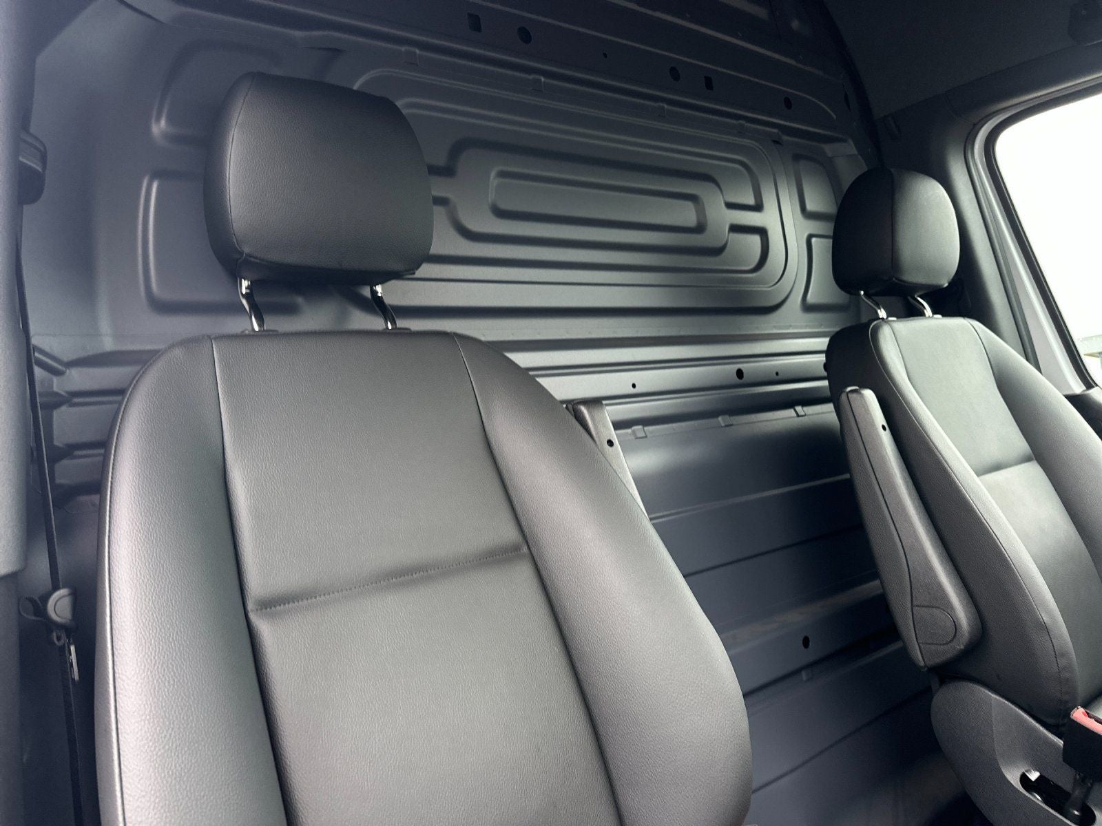 2025 Mercedes-Benz Sprinter 2500 Cargo 170 WB High Roof