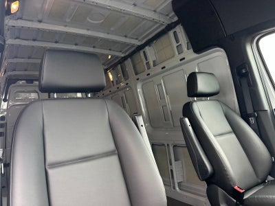 2025 Mercedes-Benz Sprinter 2500 Cargo 144 WB
