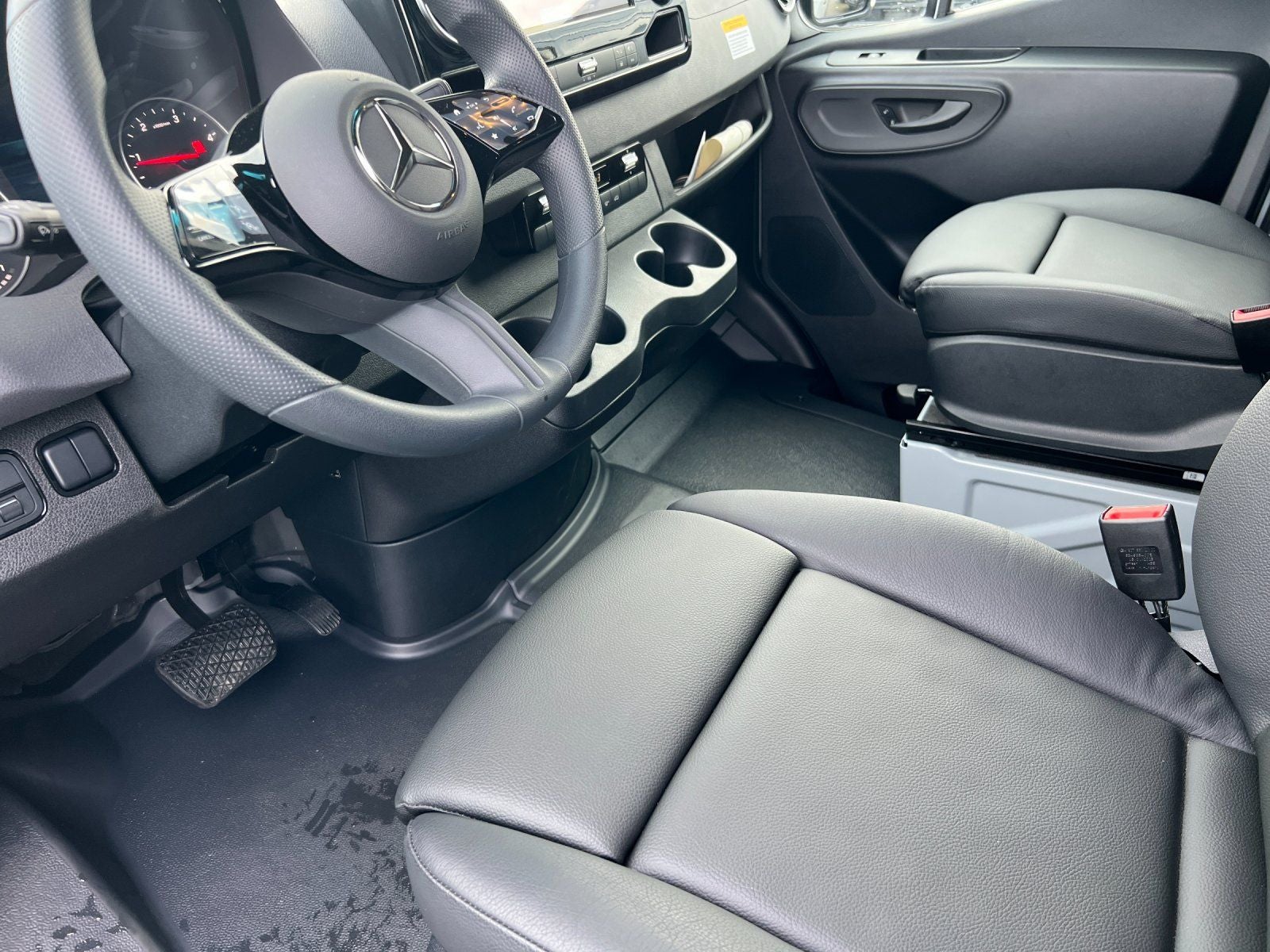 2025 Mercedes-Benz Sprinter 2500 Cargo 144 WB 4MATIC®