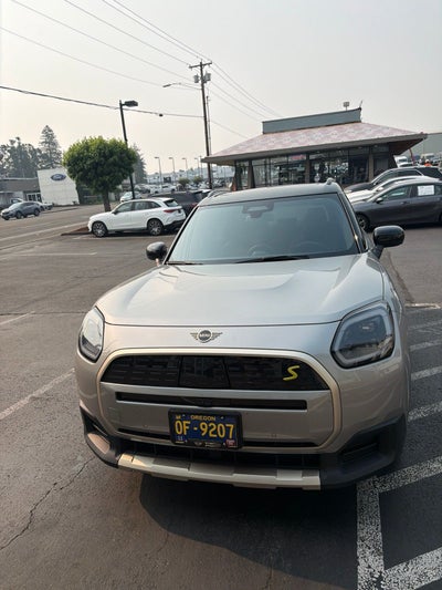 2025 MINI Cooper Countryman Iconic