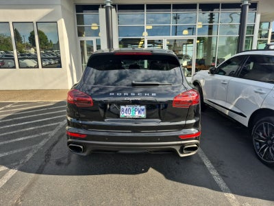 2017 Porsche Cayenne Platinum Edition