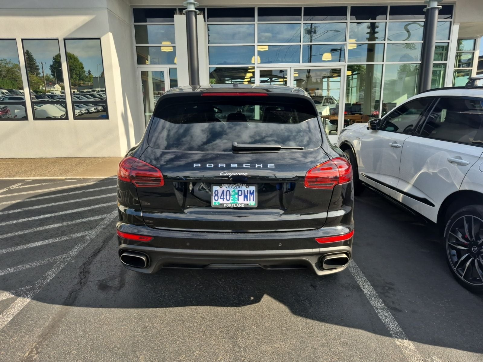 2017 Porsche Cayenne Platinum Edition