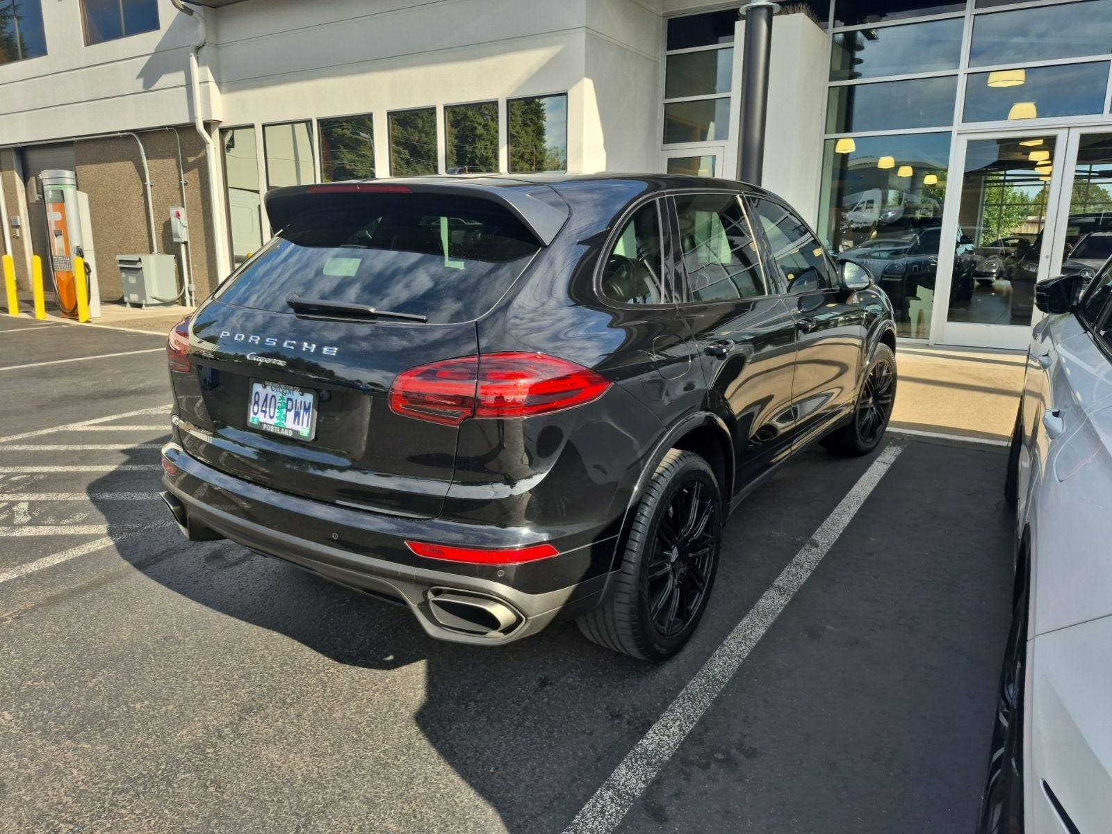 2017 Porsche Cayenne Platinum Edition