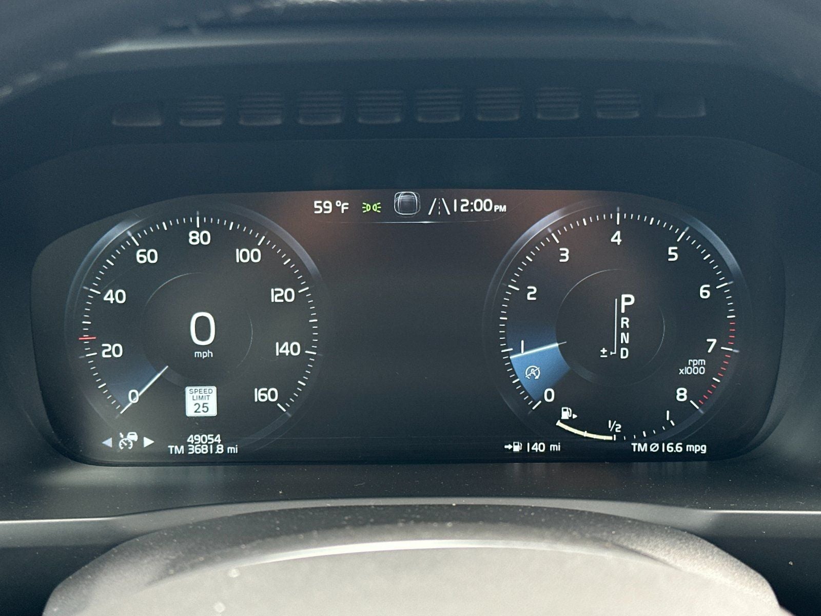 2017 Volvo XC90 T6 Momentum