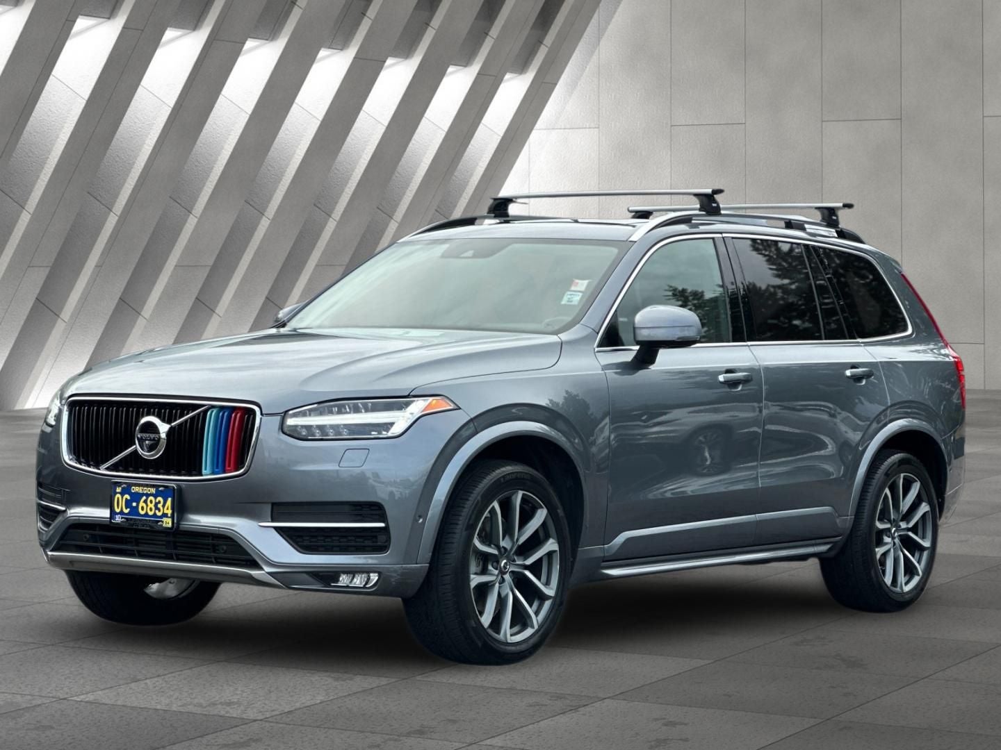 2017 Volvo XC90 T6 Momentum