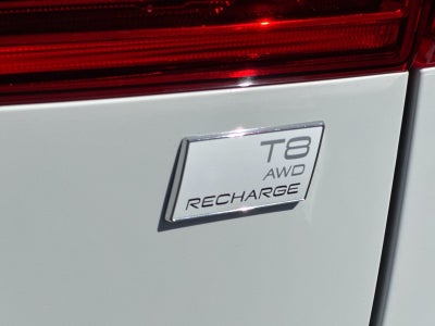 2022 Volvo XC60 Recharge Plug-In Hybrid T8 Inscription Expression