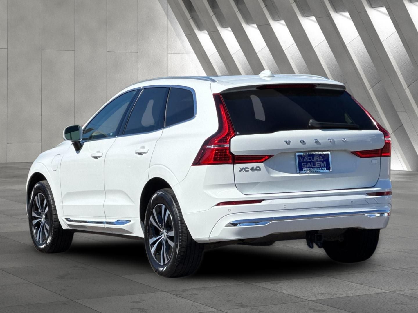 2022 Volvo XC60 Recharge Plug-In Hybrid T8 Inscription Expression