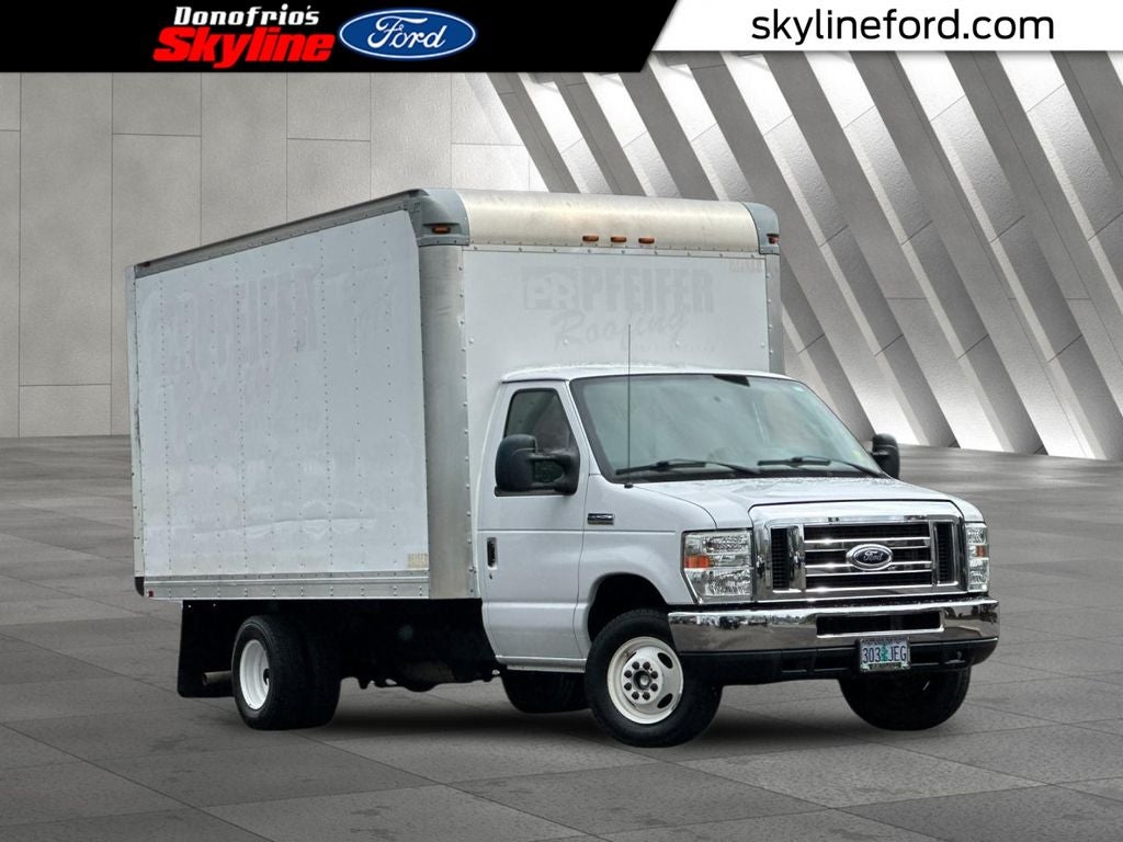 2015 Ford E-450SD Base