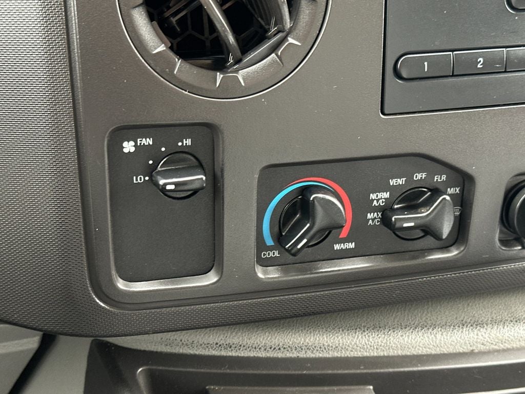 2015 Ford E-450SD Base