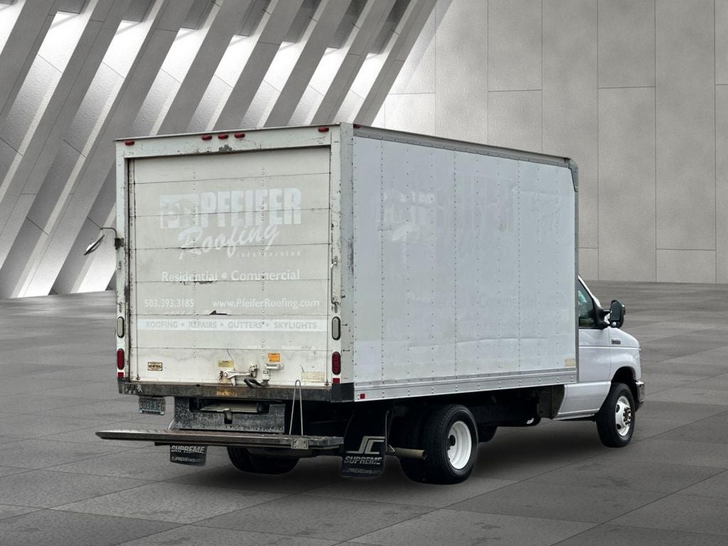 2015 Ford E-450SD Base