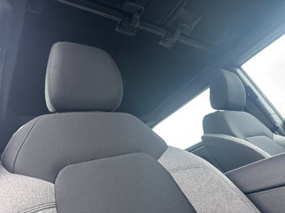2025 Ford Bronco Base