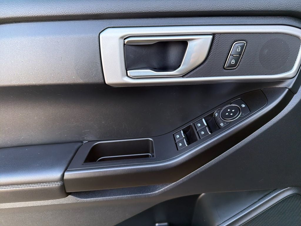 2021 Ford Explorer Base