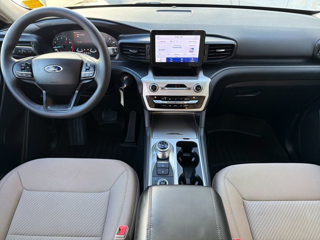 2021 Ford Explorer Base