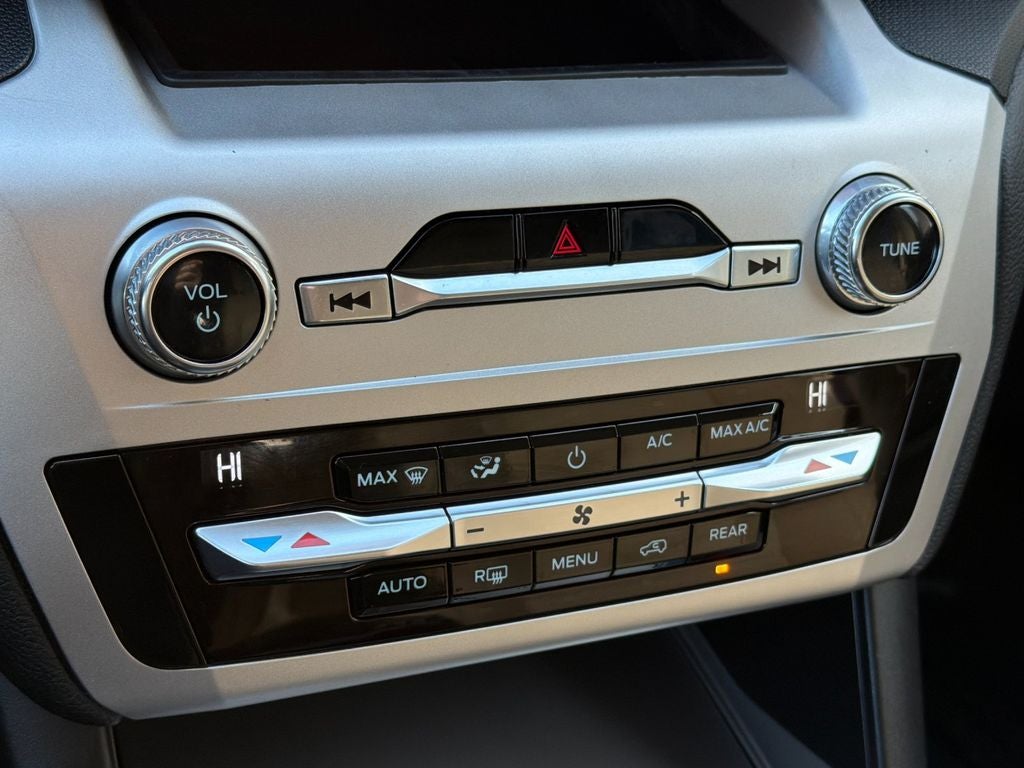 2021 Ford Explorer Base