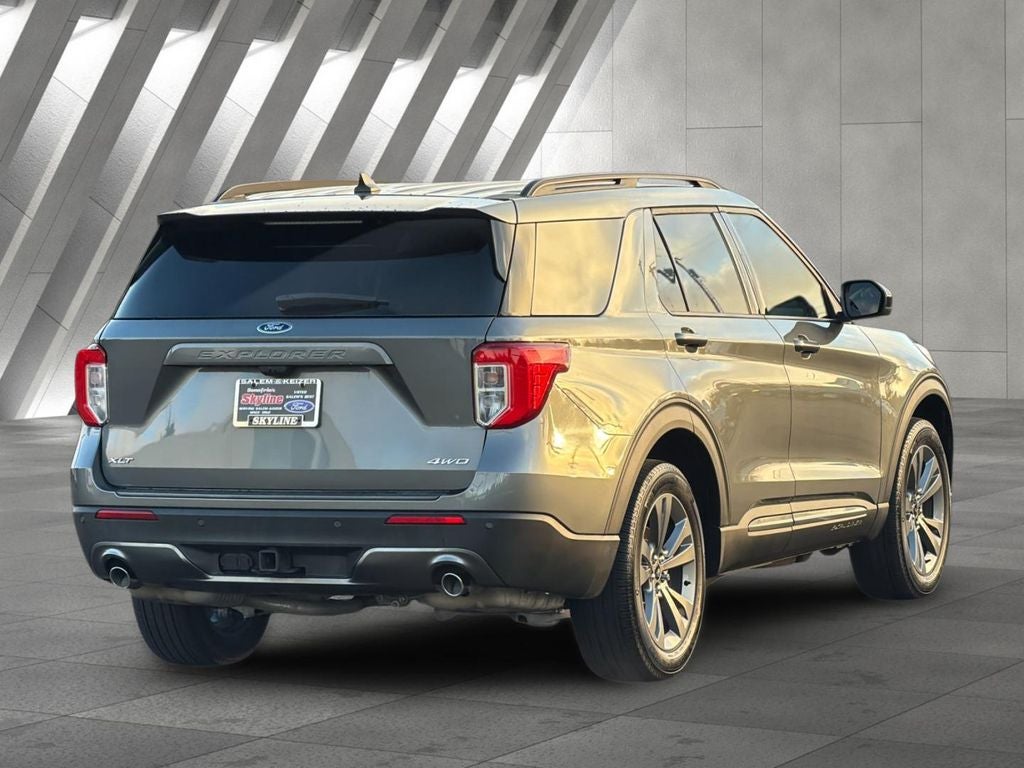 2023 Ford Explorer XLT