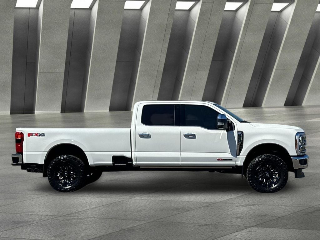 2025 Ford F-350SD Lariat