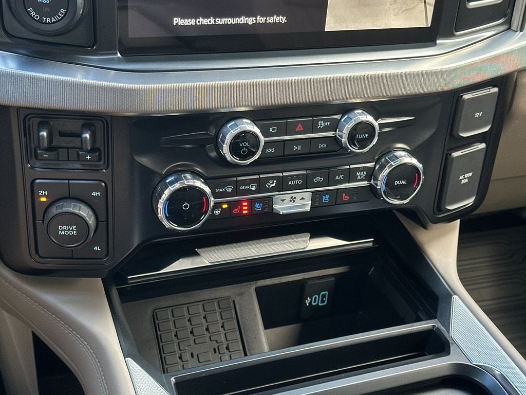 2025 Ford F-450SD Platinum DRW