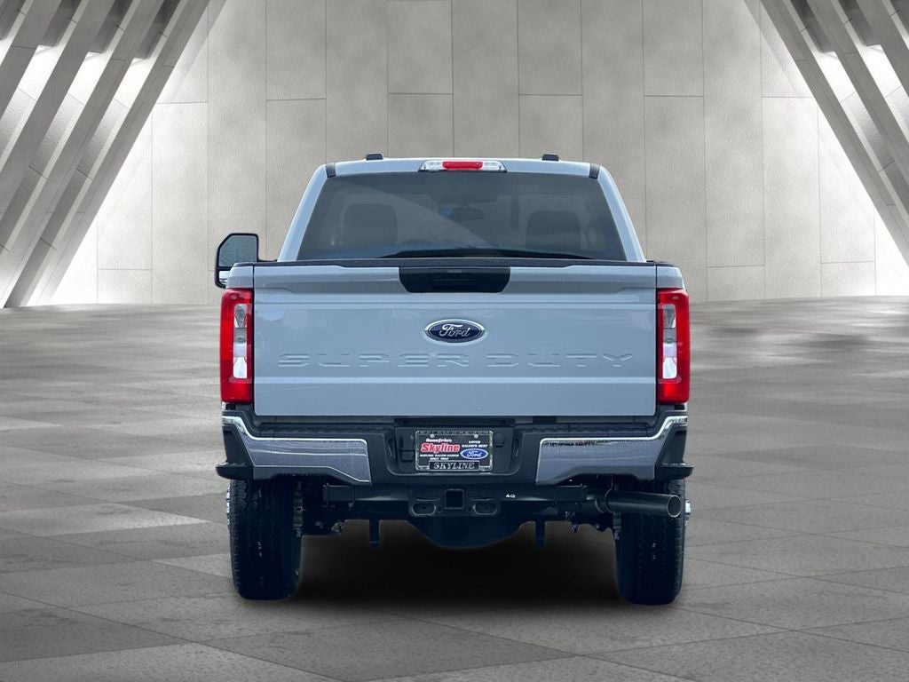 2025 Ford F-350SD XLT