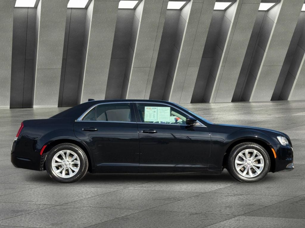 2015 Chrysler 300 Limited