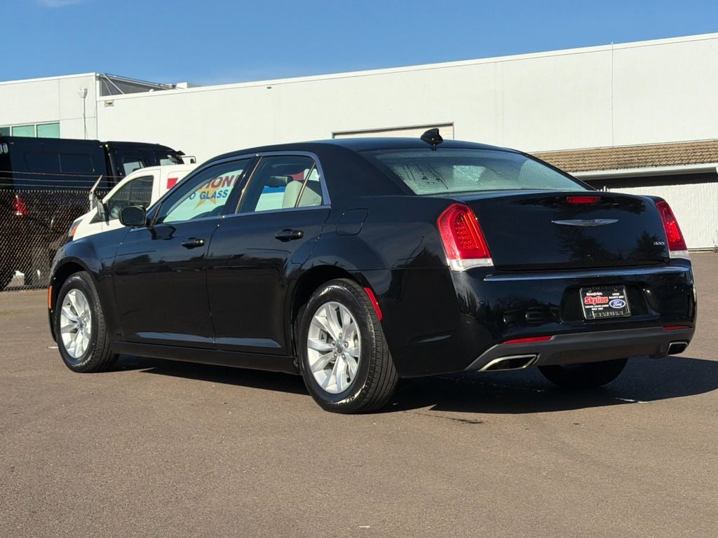 2015 Chrysler 300 Limited