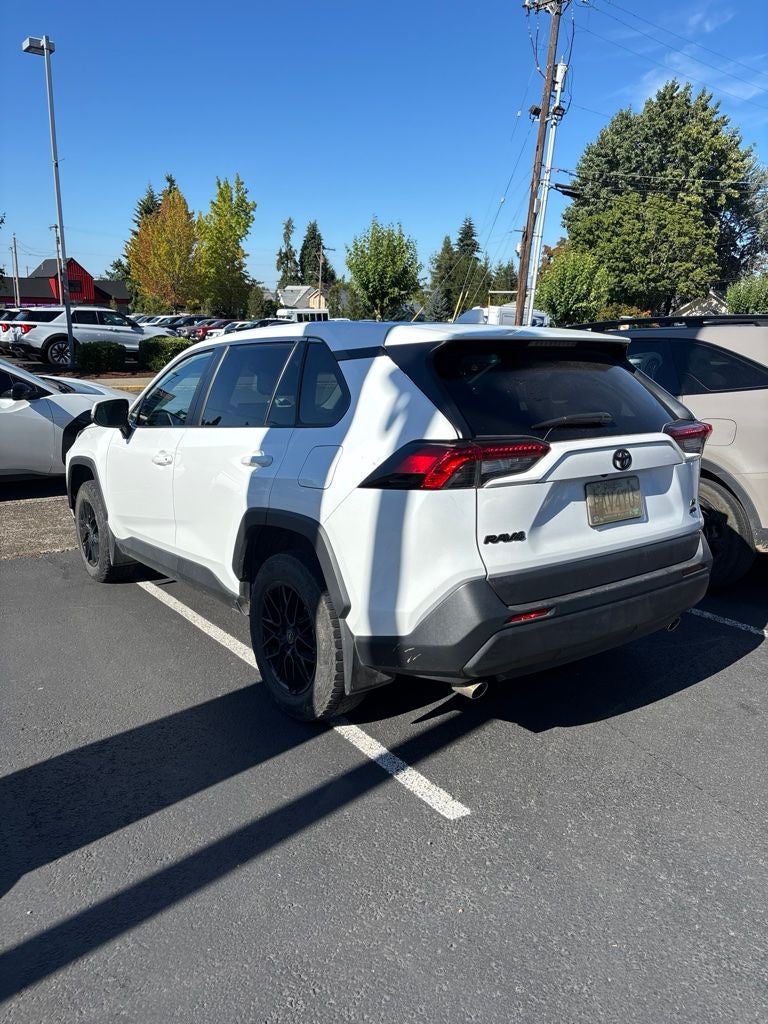 2022 Toyota RAV4 LE