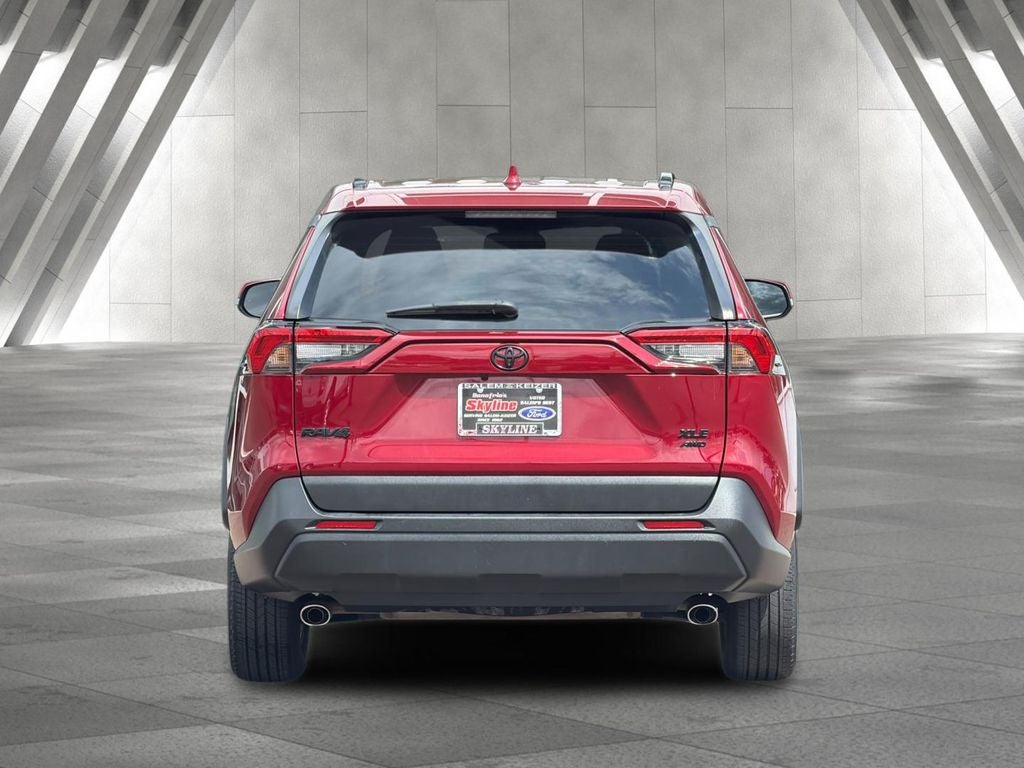 2022 Toyota RAV4 XLE