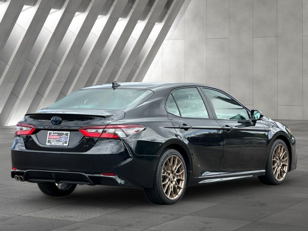 2024 Toyota Camry Hybrid SE