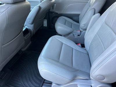 2017 Toyota Sienna XLE 7 Passenger