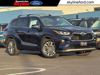 2021 Toyota Highlander Hybrid Platinum
