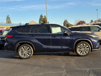 2021 Toyota Highlander Hybrid Platinum