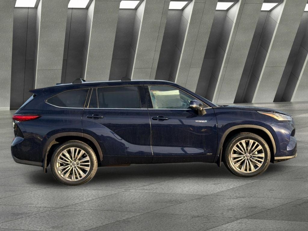 2021 Toyota Highlander Hybrid Platinum