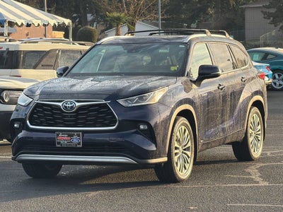 2021 Toyota Highlander Hybrid Platinum