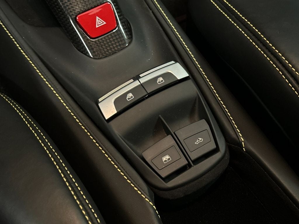 2019 Ferrari 488 Spider Base